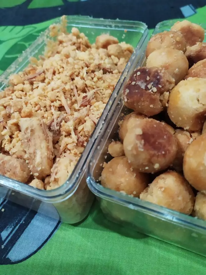 kue kering hancur efek pengiriman  © 2021 berbagai sumber