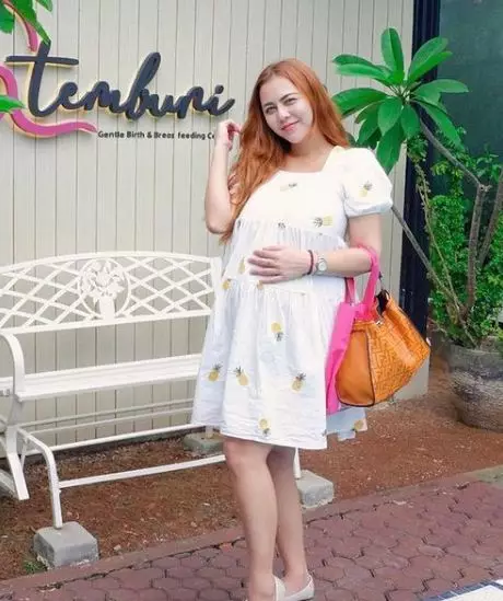 Potret Ratu Rizky Nabila pamer baby bump © Instagram/@raturn