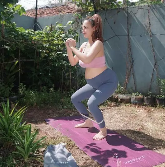 Potret Ratu Rizky Nabila pamer baby bump © Instagram/@raturn