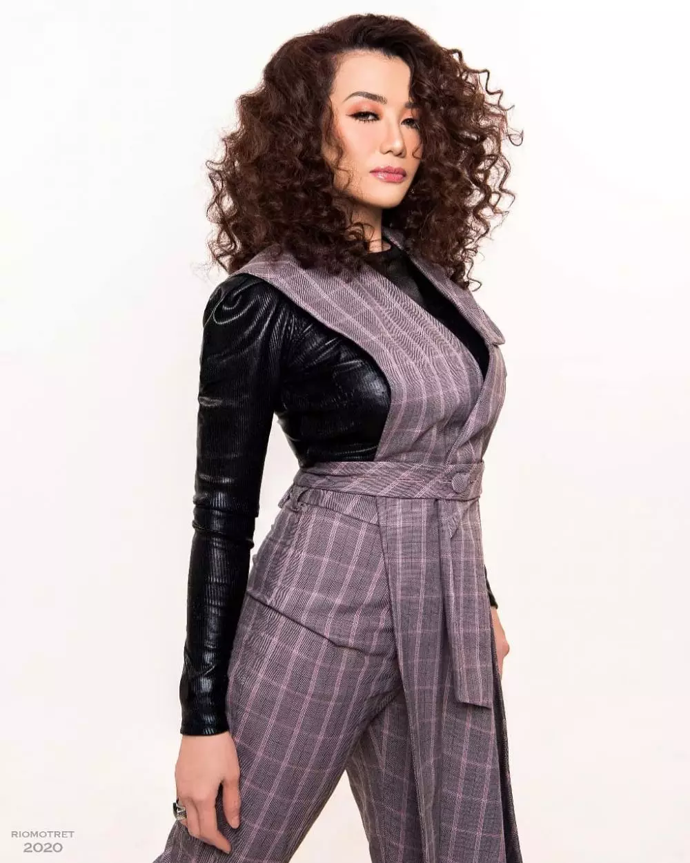 Seleb rayakan Lebaran di tahanan © 2021 brilio.net Seleb rayakan Lebaran di tahanan © 2021 brilio.net