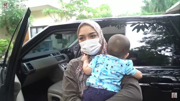 potret mobil baru Citra Kirana dan Rezky Aditya © 2021 brilio.net