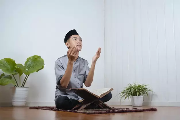 Bacaan doa mendapat kebaikan dalam harta © freepik.com