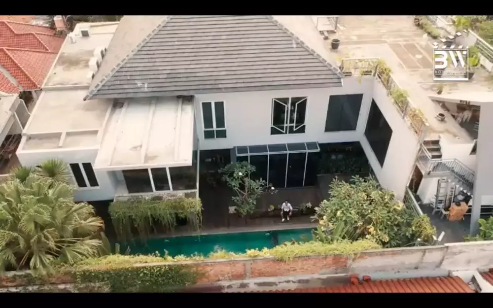 potret rumah seleb dari udara © YouTube potret rumah seleb dari udara © YouTube