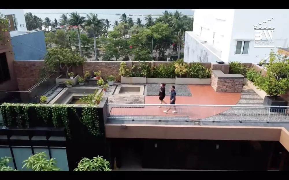 potret rumah seleb dari udara © YouTube potret rumah seleb dari udara © YouTube