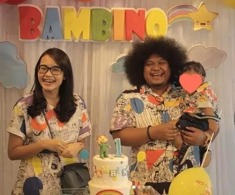 Potret komika Indonesia kembaran baju © berbagai sumber