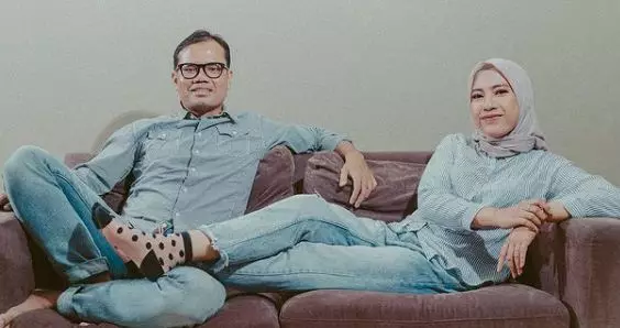 Potret komika Indonesia kembaran baju © berbagai sumber