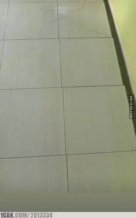 salah susun keramik bikin jengkel Berbagai sumber salah susun keramik bikin jengkel Berbagai sumber