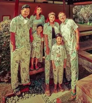 Potret keluarga Anang & Ashanty © Instagram/@ashanty_ash