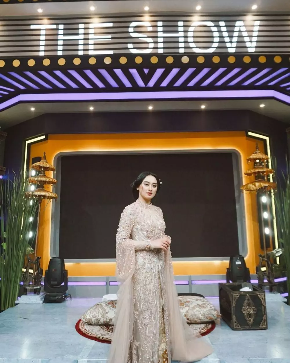 Potret Memes Prameswari jadi sinden Instagram © 2021 brilio.net