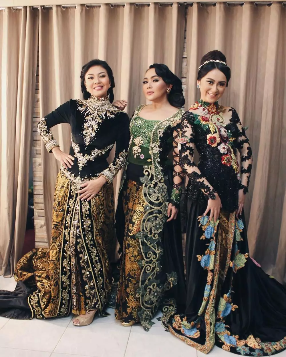 Potret Memes Prameswari jadi sinden Instagram © 2021 brilio.net