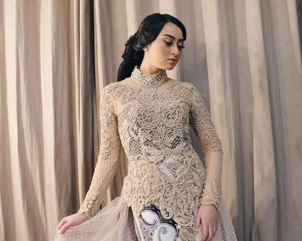 Potret Memes Prameswari jadi sinden Instagram © 2021 brilio.net