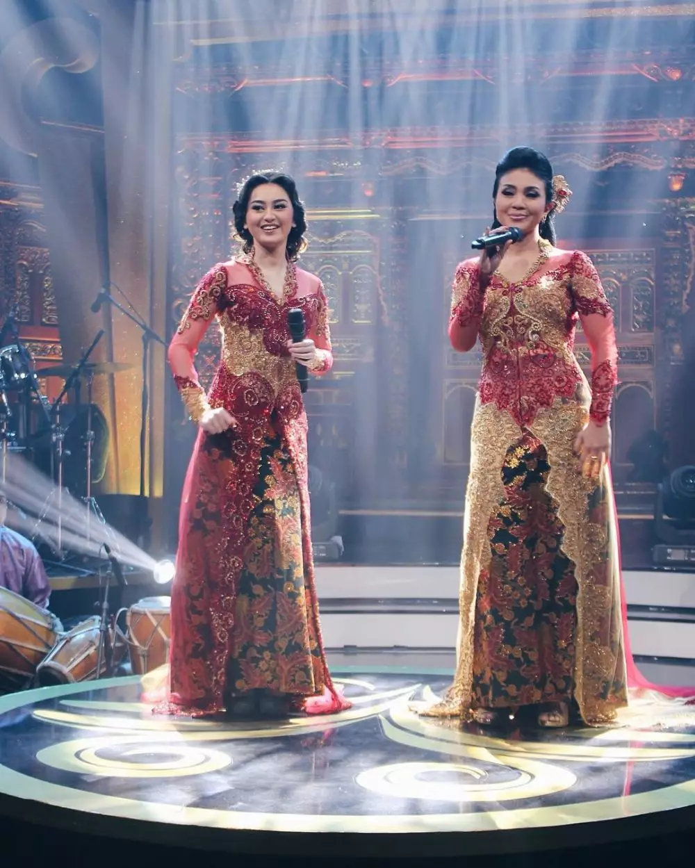 Potret Memes Prameswari jadi sinden Instagram © 2021 brilio.net