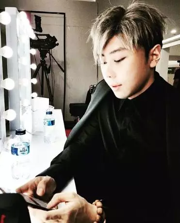 11 Potret transformasi gaya rambut Roy Kiyoshi © Instagram/@roykiyoshi 11 Potret transformasi gaya rambut Roy Kiyoshi © Instagram/@roykiyoshi