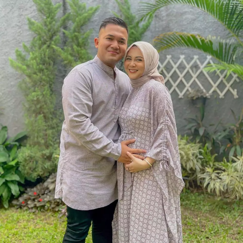 Momen 11 pasangan seleb rayakan lebaran  Instagram © 2021 brilio.net Momen 11 pasangan seleb rayakan lebaran  Instagram © 2021 brilio.net