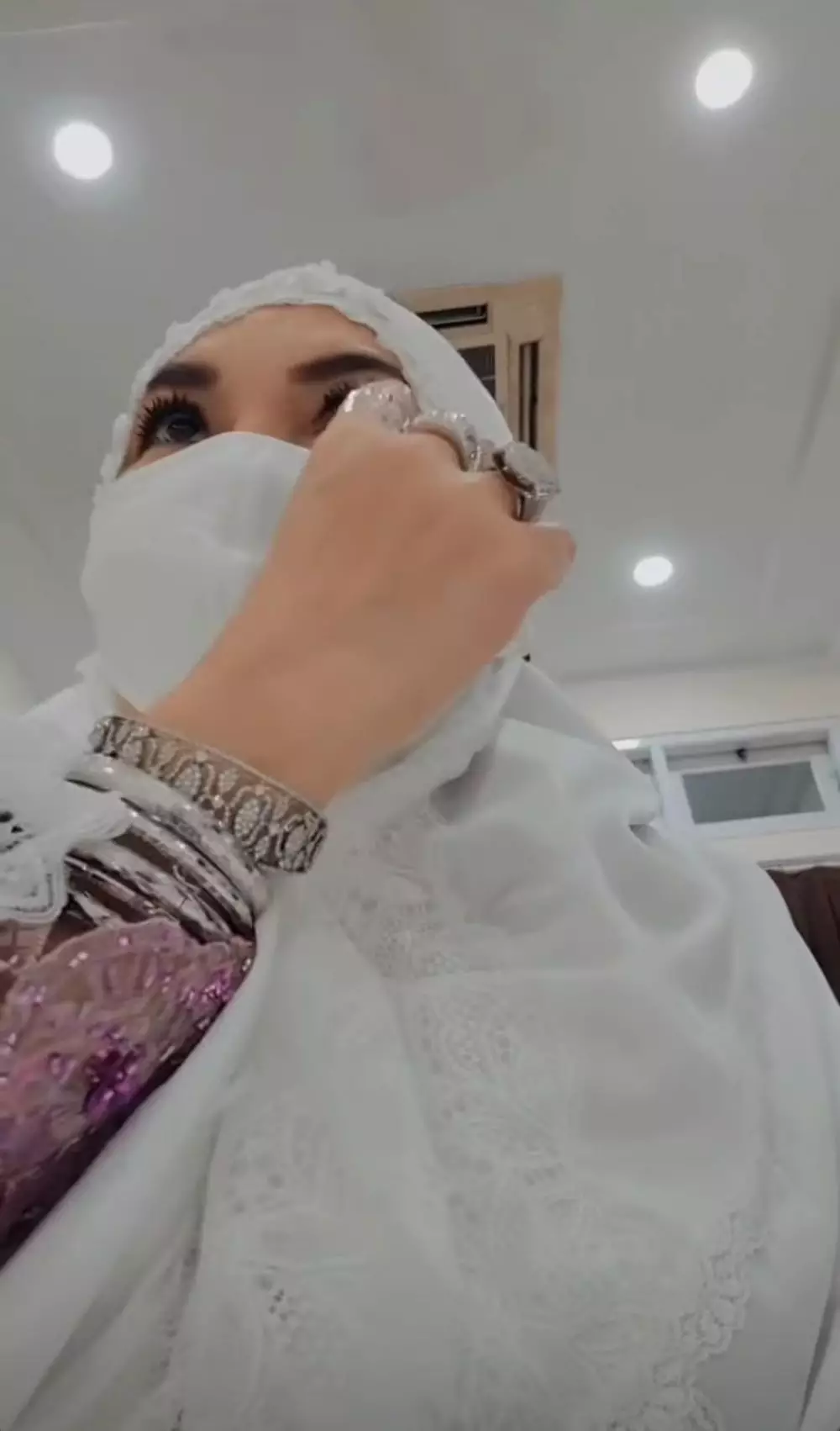 cincin ayah ibu Ayu Ting Ting  © 2021 brilio.net