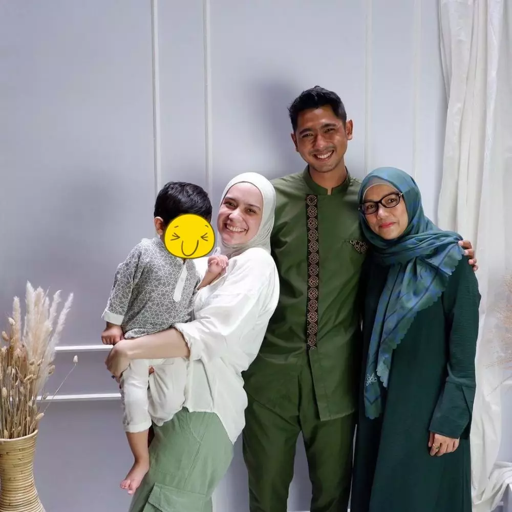 aktor dan mertua lebaran 2021 © Instagram aktor dan mertua lebaran 2021 © Instagram