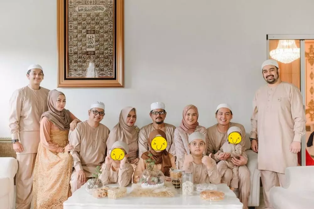 aktor dan mertua lebaran 2021 © Instagram aktor dan mertua lebaran 2021 © Instagram