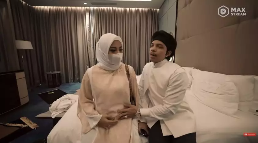 Momen syukuran kehamilan Aurel Hermansyah © 2021 brilio.net