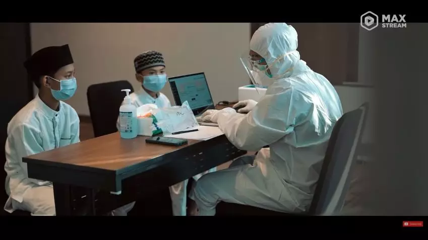 Momen syukuran kehamilan Aurel Hermansyah © 2021 brilio.net