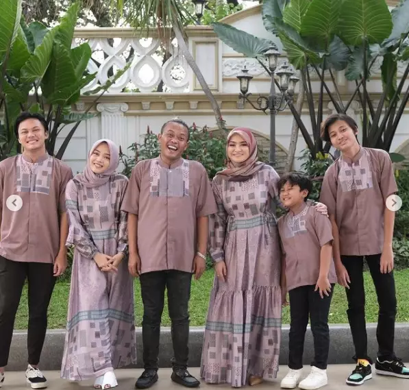 keluarga Sule rayakan lebaran © 2021 brilio.net