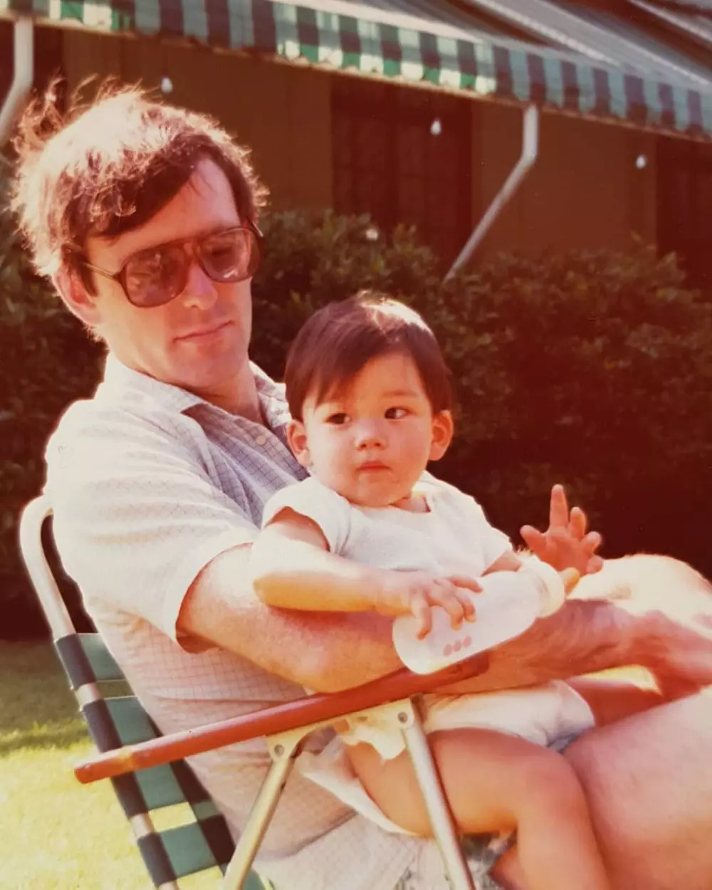 Potret masa kecil seleb tampan bareng orang tua bule Instagram