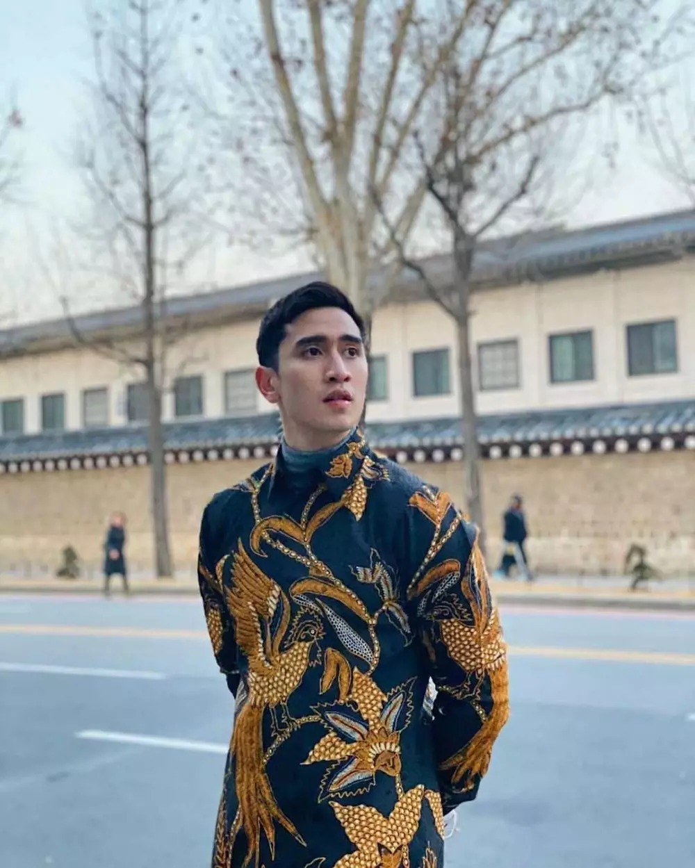 seleb pria kenakan batik © berbagai sumber seleb pria kenakan batik © berbagai sumber