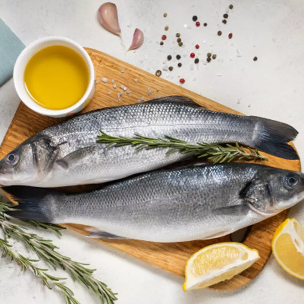 7 Manfaat minyak ikan bagi kesehatan kulit dan rambut