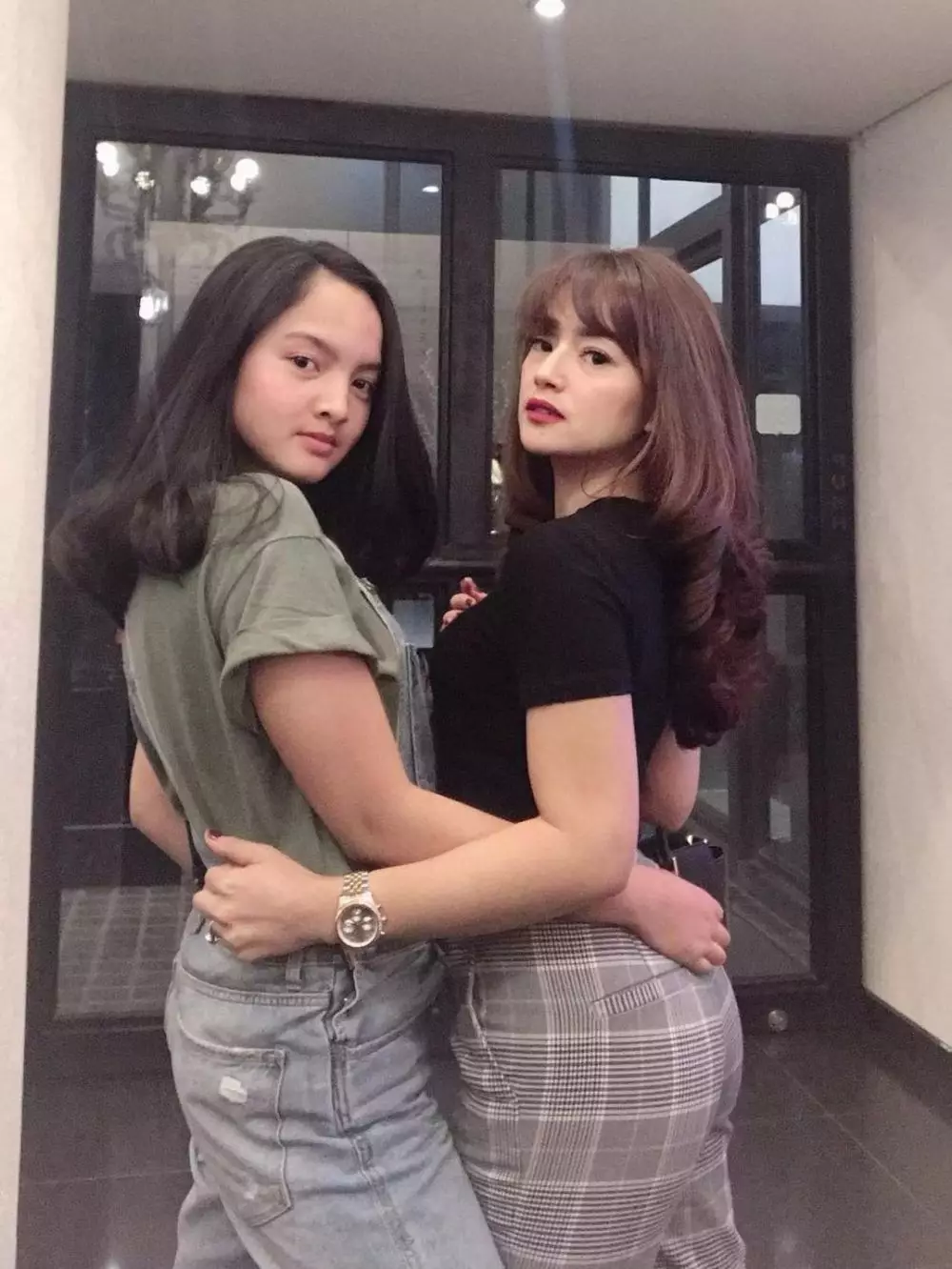 kedekatan Ifan Seventeen dan anak Citra Monica © 2021 brilio.net