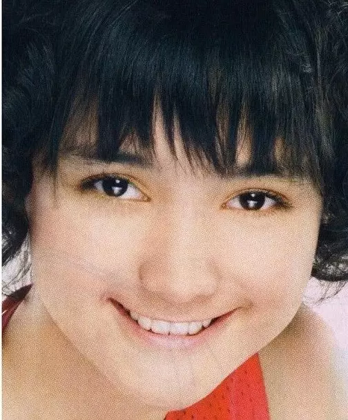 Potret pesinetron cantik saat remaja ini imut abis Instagram