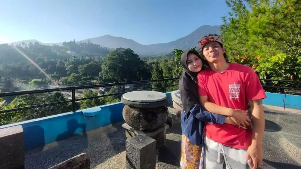 kebersamaan Kiki Azhari & Hardi Fadhillah © 2021 brilio.net