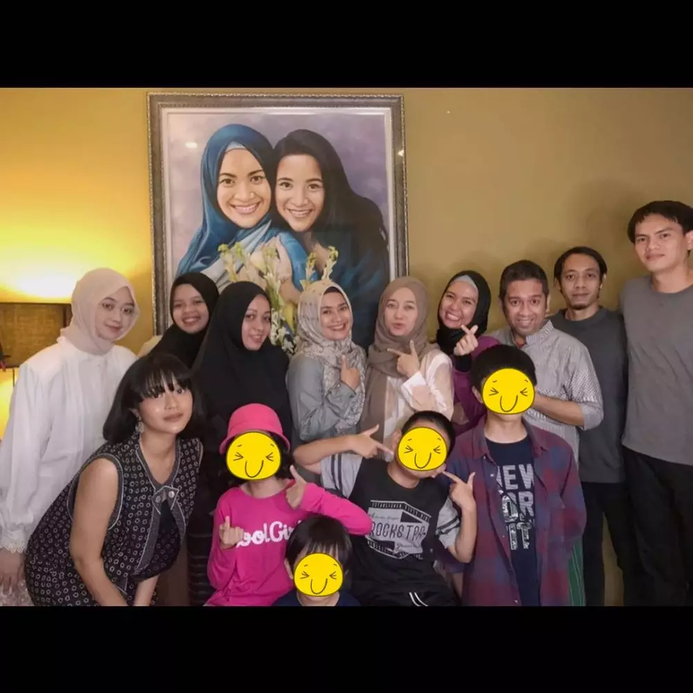 Karlie dan adira © Instagram