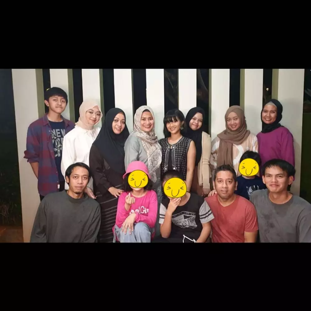 Karlie dan adira © Instagram