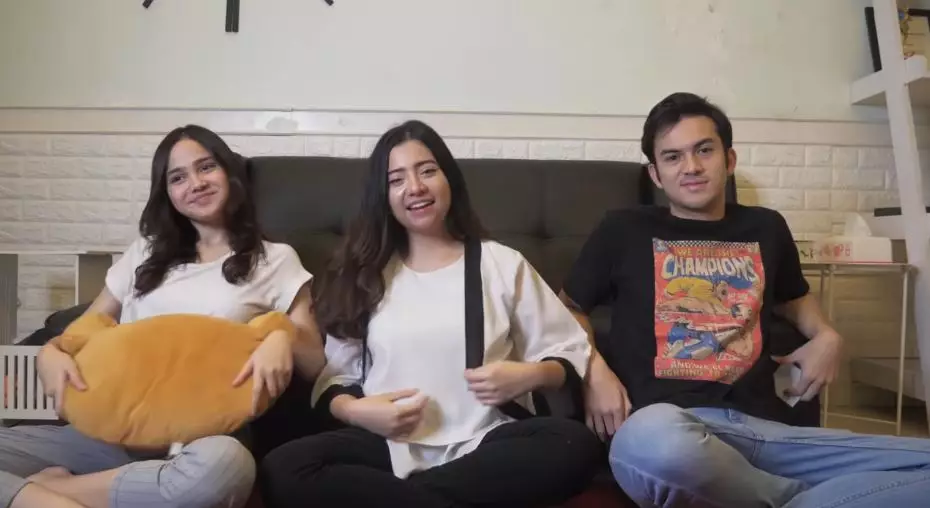 Syifa dan Rizkina © YouTube Syifa dan Rizkina © YouTube