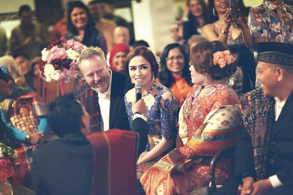 Yasmine dan ayah bule © Instagram