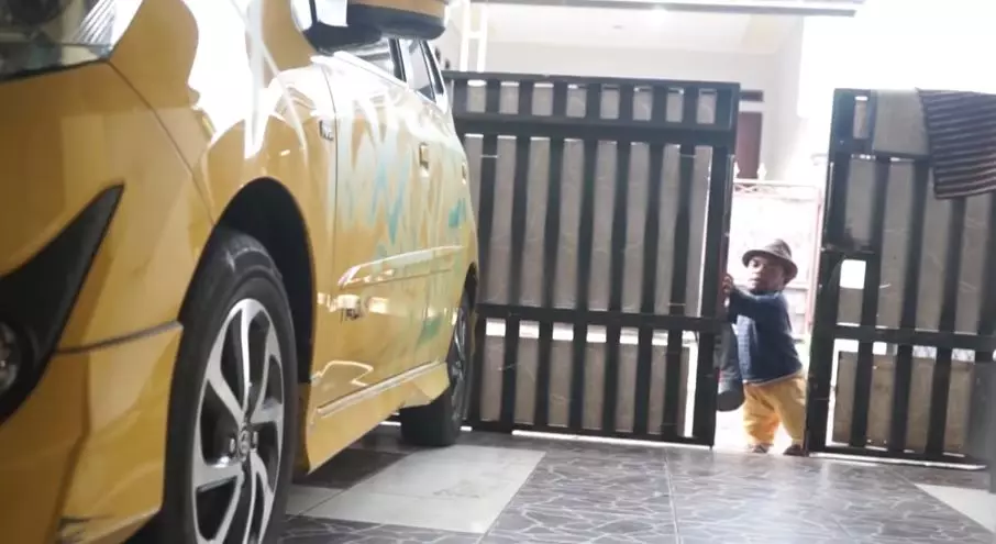 rumah ucok baba © YouTube