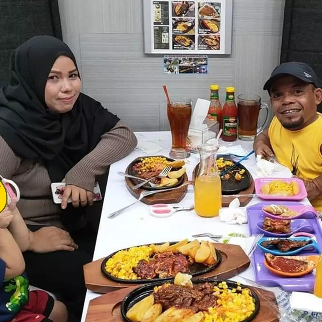 10 Potret rumah Ucok Baba, kamarnya tak banyak perabot