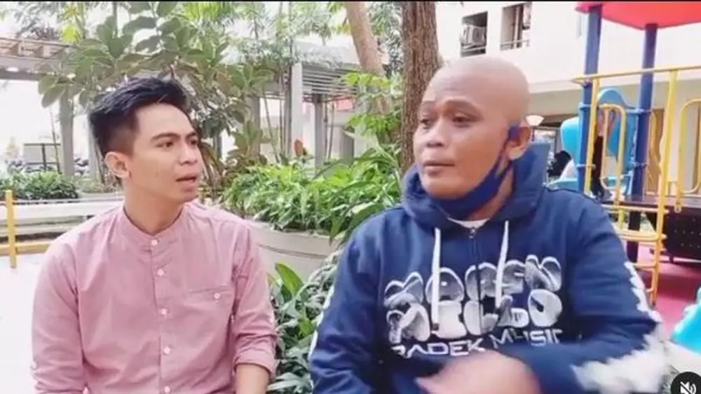 kenangan Dolly dengan Sapri Pantun © 2021 brilio.net