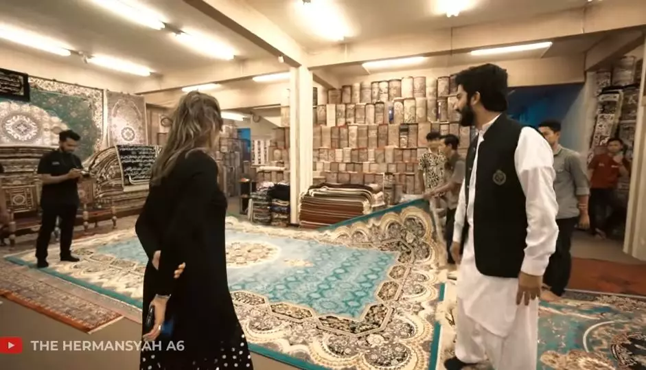 karpet milik seleb © YouTube