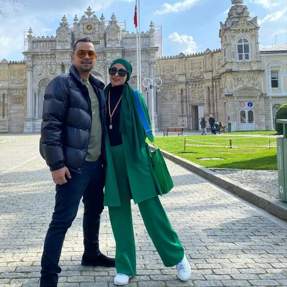 sultan dan annisa anniv ke-14 © Instagram