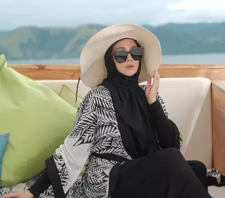 pesinetron era 90-an yang kini berhijab © berbagai sumber