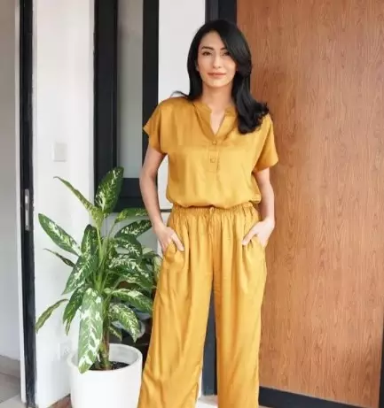 seleb cantik model video klip lawas Ungu © berbagai sumber