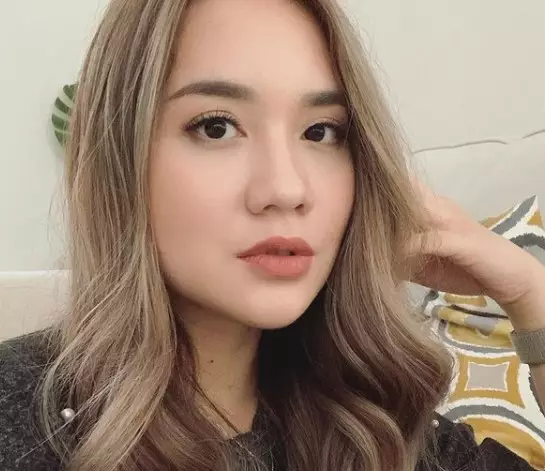 seleb cantik model video klip lawas Ungu © berbagai sumber