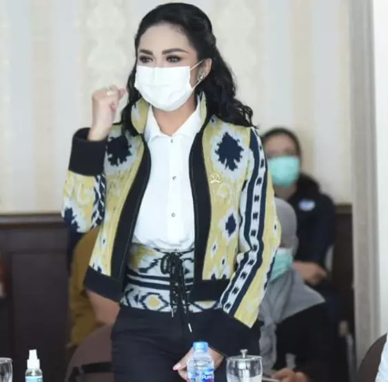 Krisdayanti ngantor di DPR © 2021 brilio.net