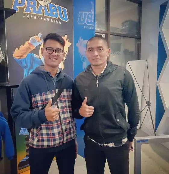 Pemain sepak bola yang jadi PNS Instagram