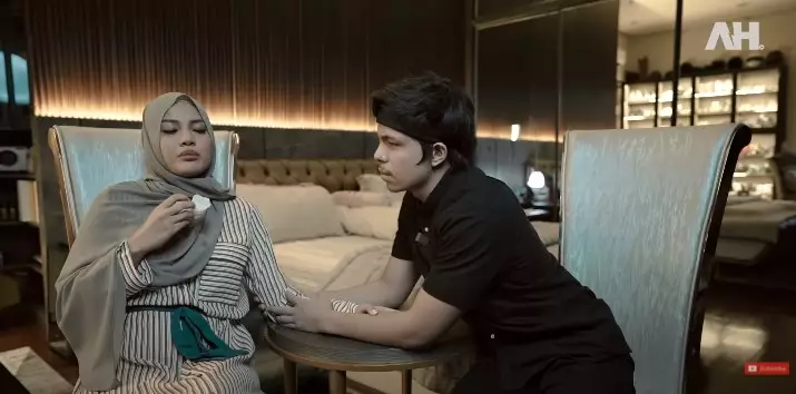 Cerita keguguran Aurel © YouTube