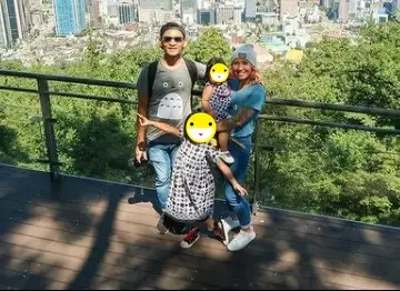vokalis perempuan dan keluarga © berbagai sumber vokalis perempuan dan keluarga © berbagai sumber