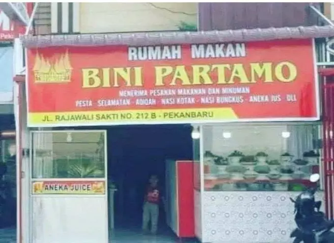 Nama lucu warung Padang © berbagai sumber
