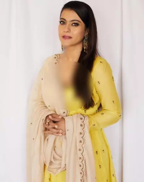 Kajol dan Kareena Kapoor © 2021 brilio.net Kajol dan Kareena Kapoor © 2021 brilio.net