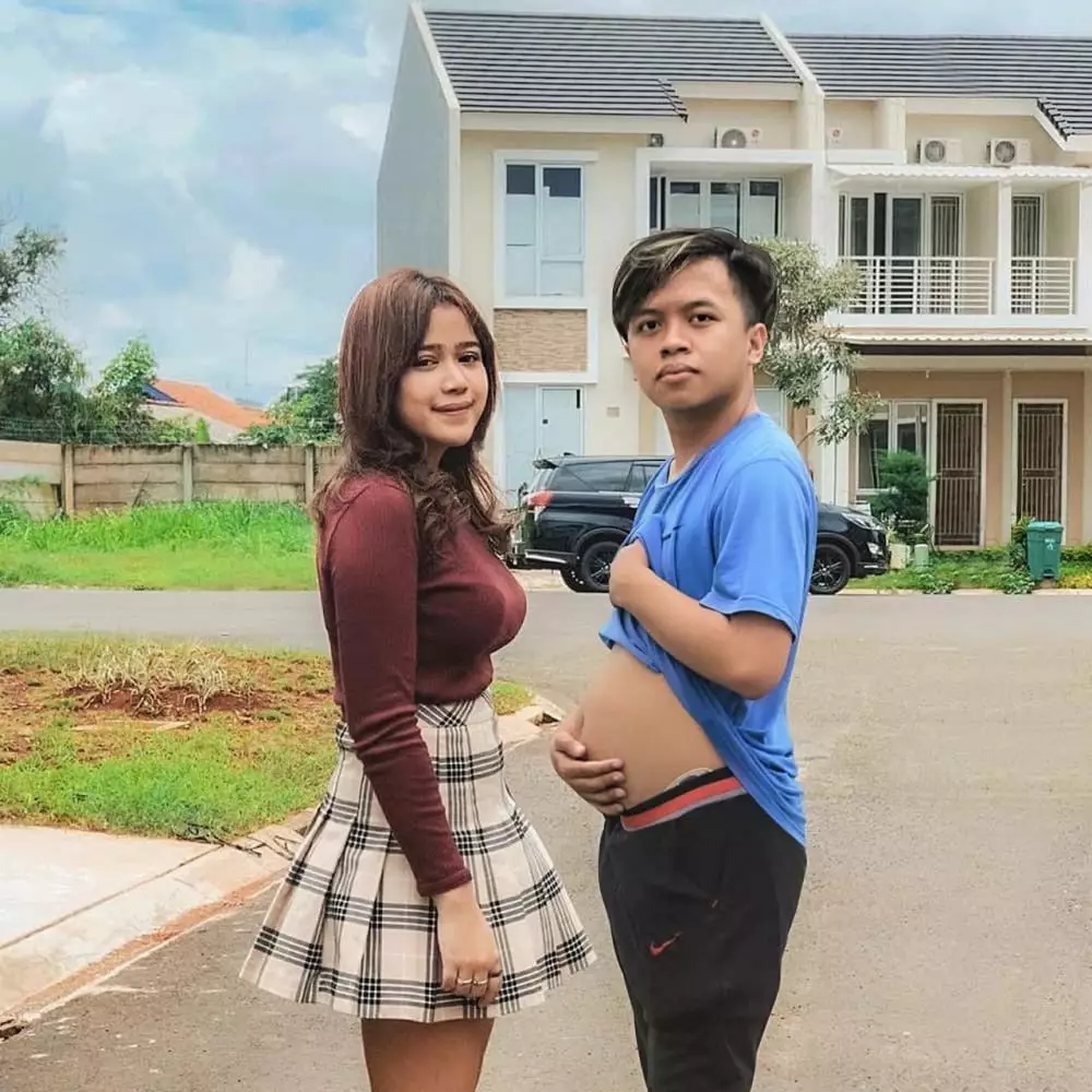 editan foto bareng penyanyi idol Berbagai sumber