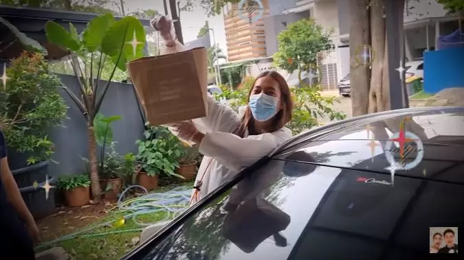 Paula Verhoeven jenguk keluarga covid © 2021 brilio.net